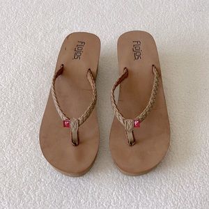 Flojos fledge flip flops sandal